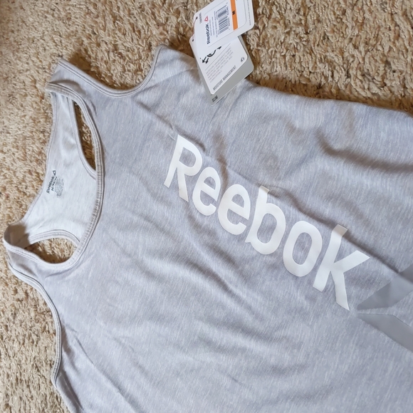 NWT Rebook Tank - Picture 5 of 6